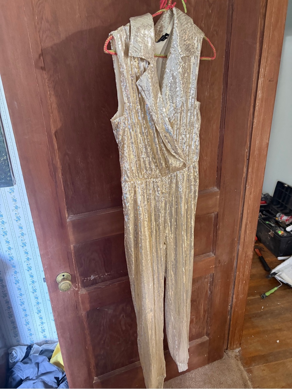 VENUS Gold Sequin Lapel Wrap Jumpsuit Small - Hoco Holiday Formal Like New - Picture 10 of 10